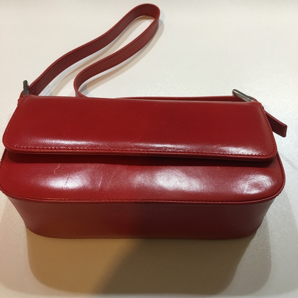 Red patent leather shoulder bag